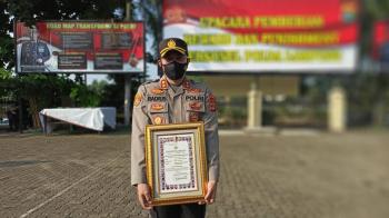 Radius Utama, Kasubdit II Ditresnarkoba yang Terima Penghargaan dari Kapolda Lampung